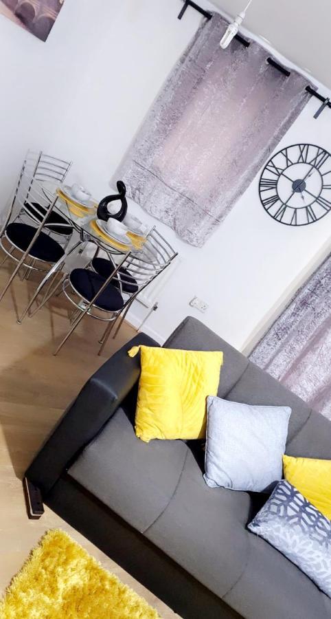 1 Bed Apartment, Peckham Rye Apartment *