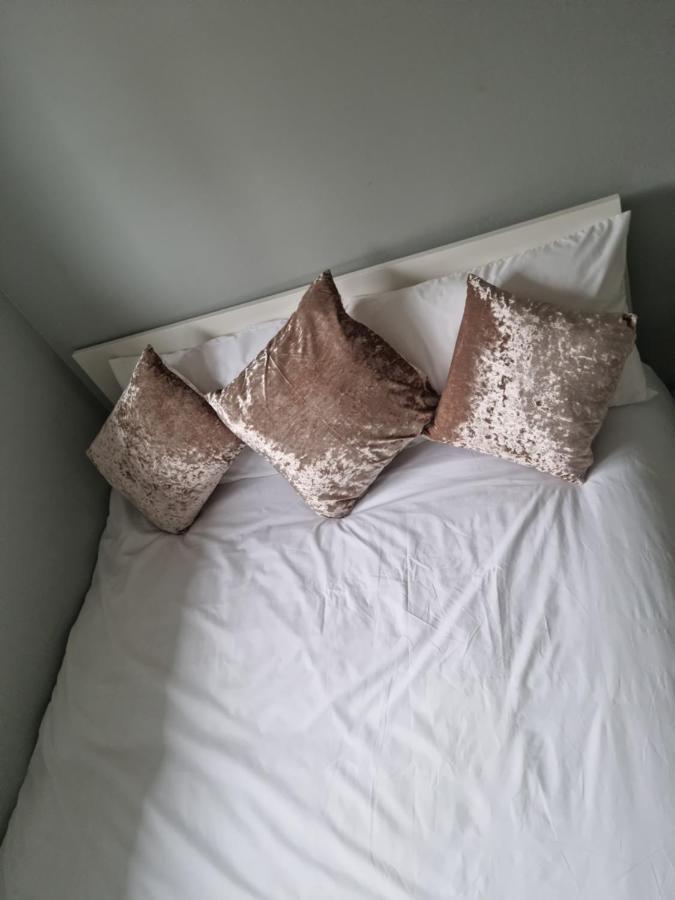 Bright, Spacious 4 Bed With A Jacuzzi! * Londres