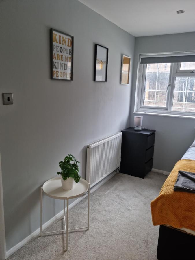 Bright, Spacious 4 Bed With A Jacuzzi! Apartamento