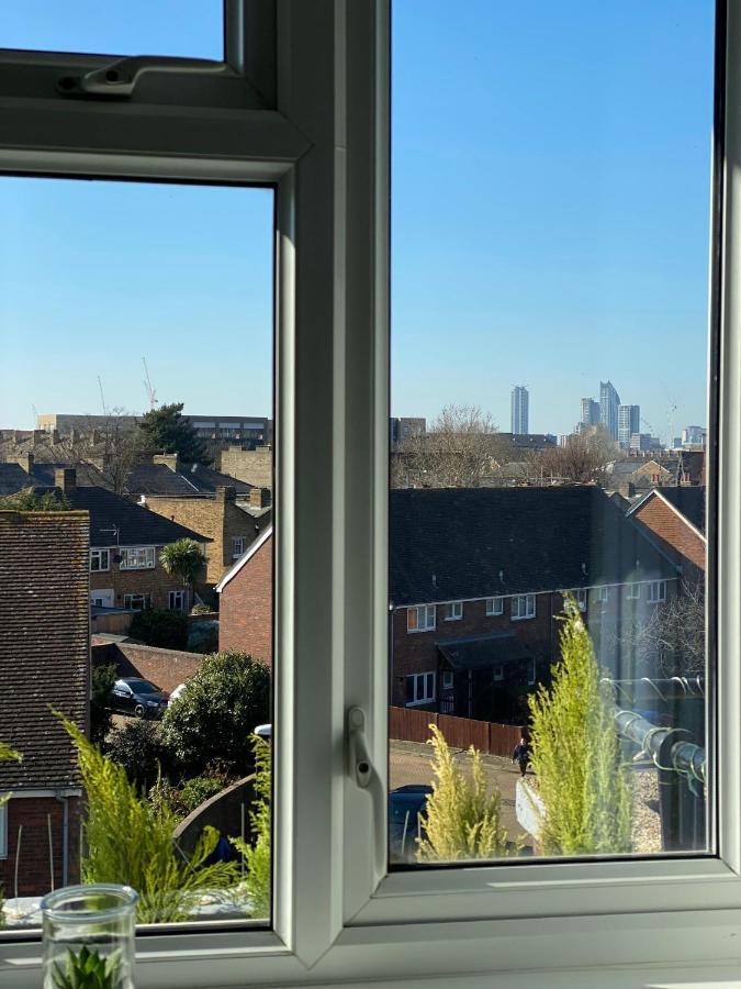 Appartement Bright, Spacious, Modern Interior Decor 2 Bedrooms With Amazing Views Londen