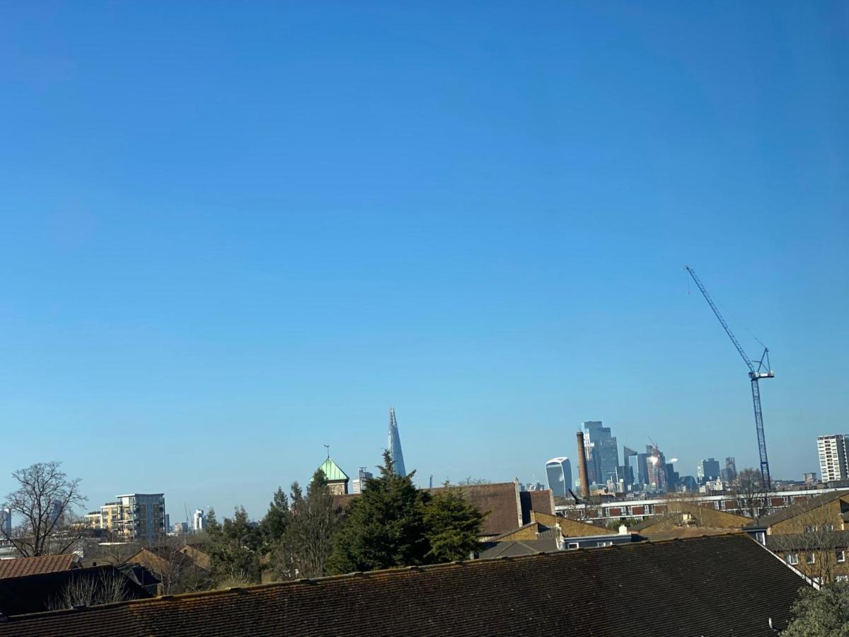 Bright, Spacious, Modern Interior Decor 2 Bedrooms With Amazing Views Appartement Londen