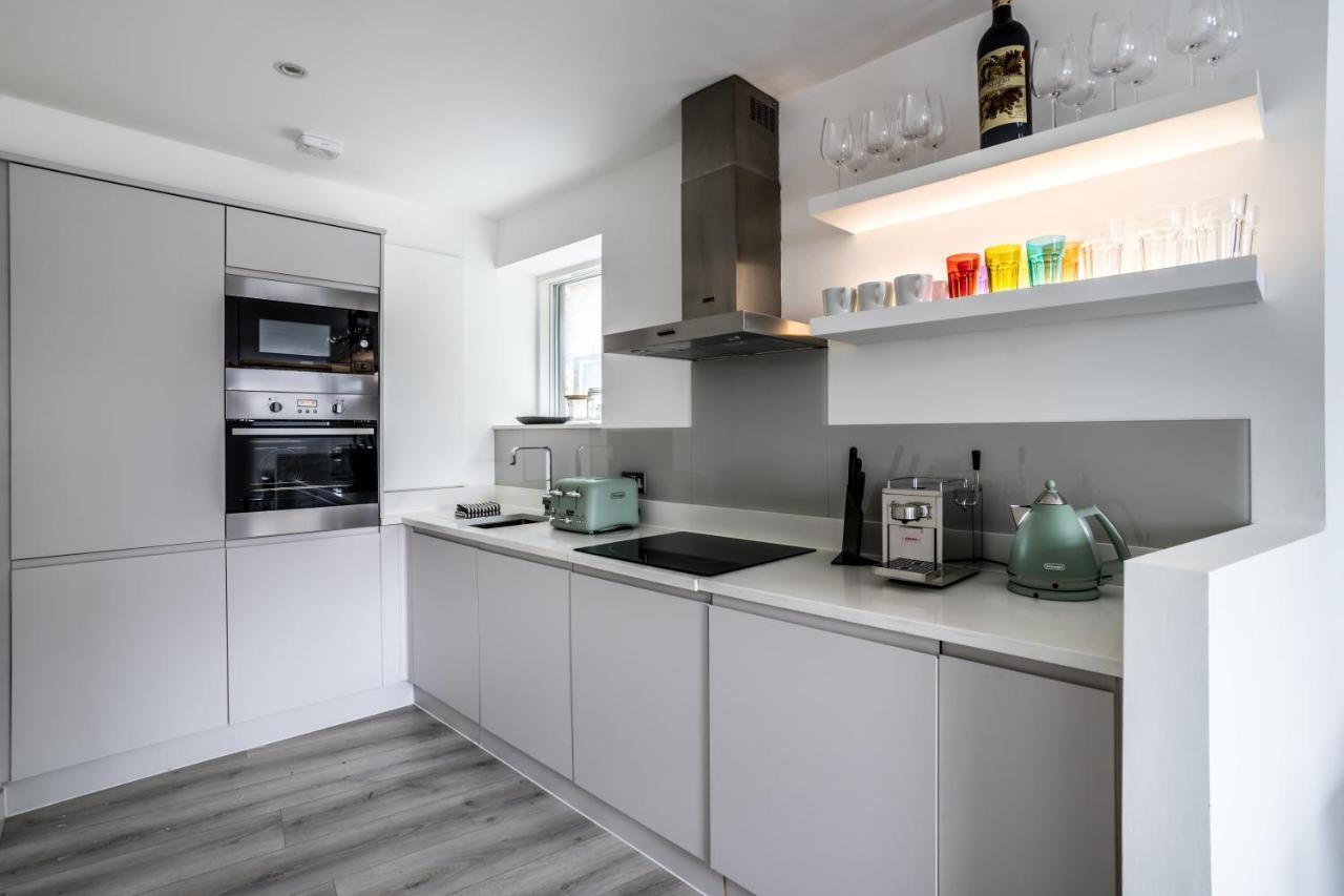 Borough Market 2-bed Apartment *