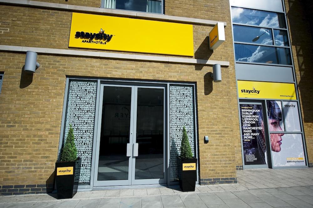 Staycity Greenwich High Road Apartahotel