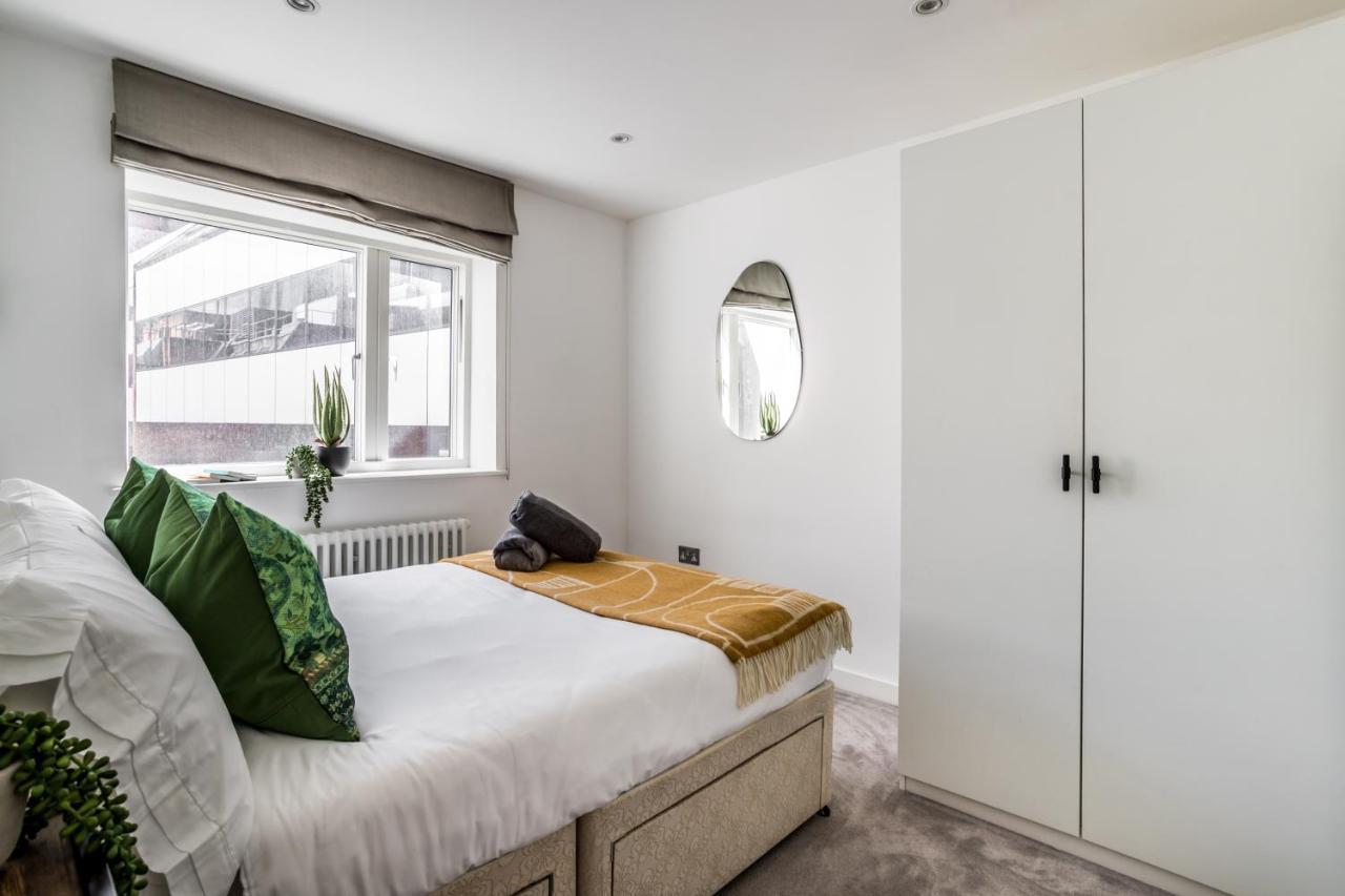 Borough Market 2-bed * London
