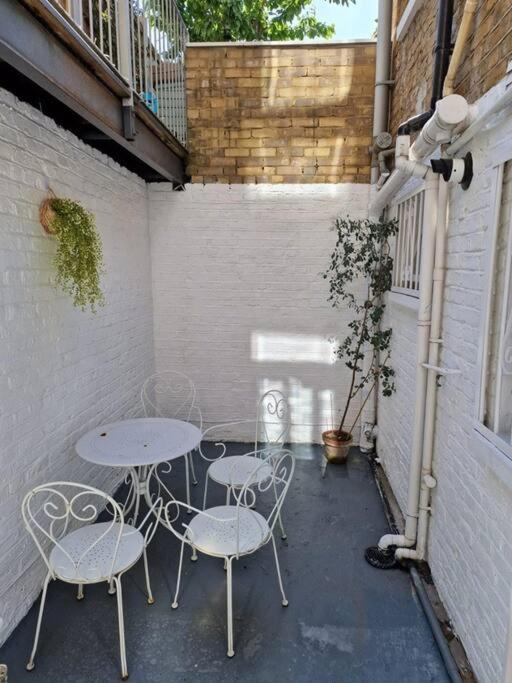 Apartment Victorian Style Apartment In London City