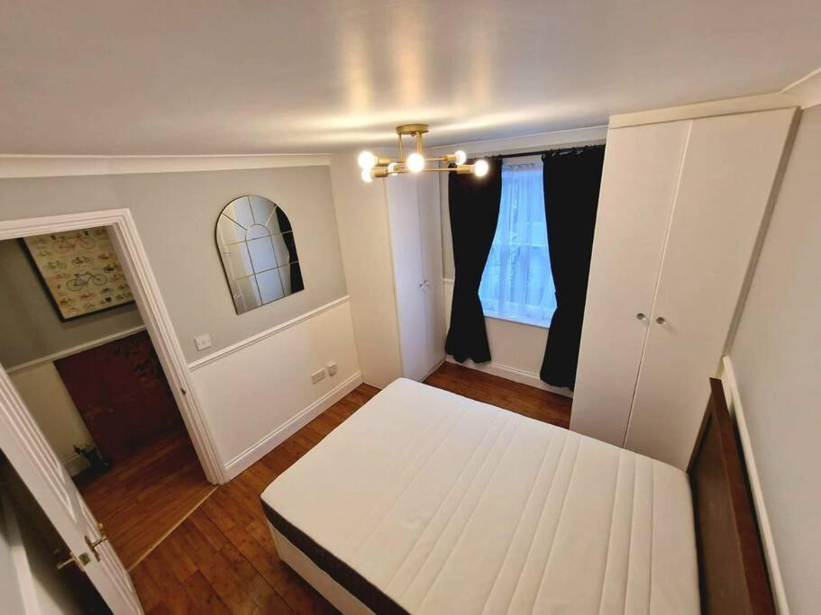 Victorian Style Apartment In London City * London