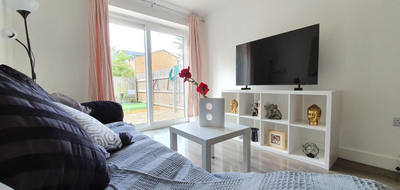 Apartment Trendy, Modern Garden Posh Peckham