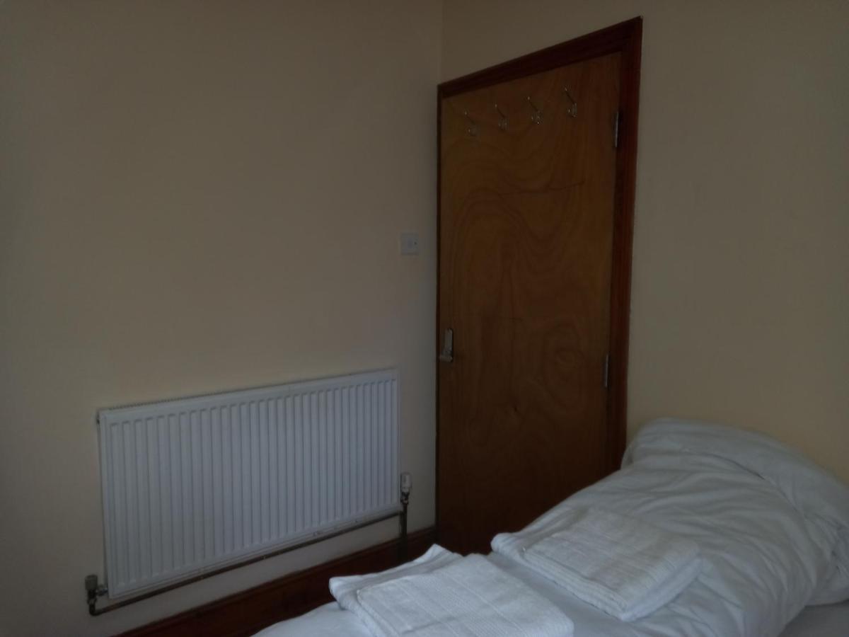 Bubblesbnb- 4 Bedroom House Ferienhaus London