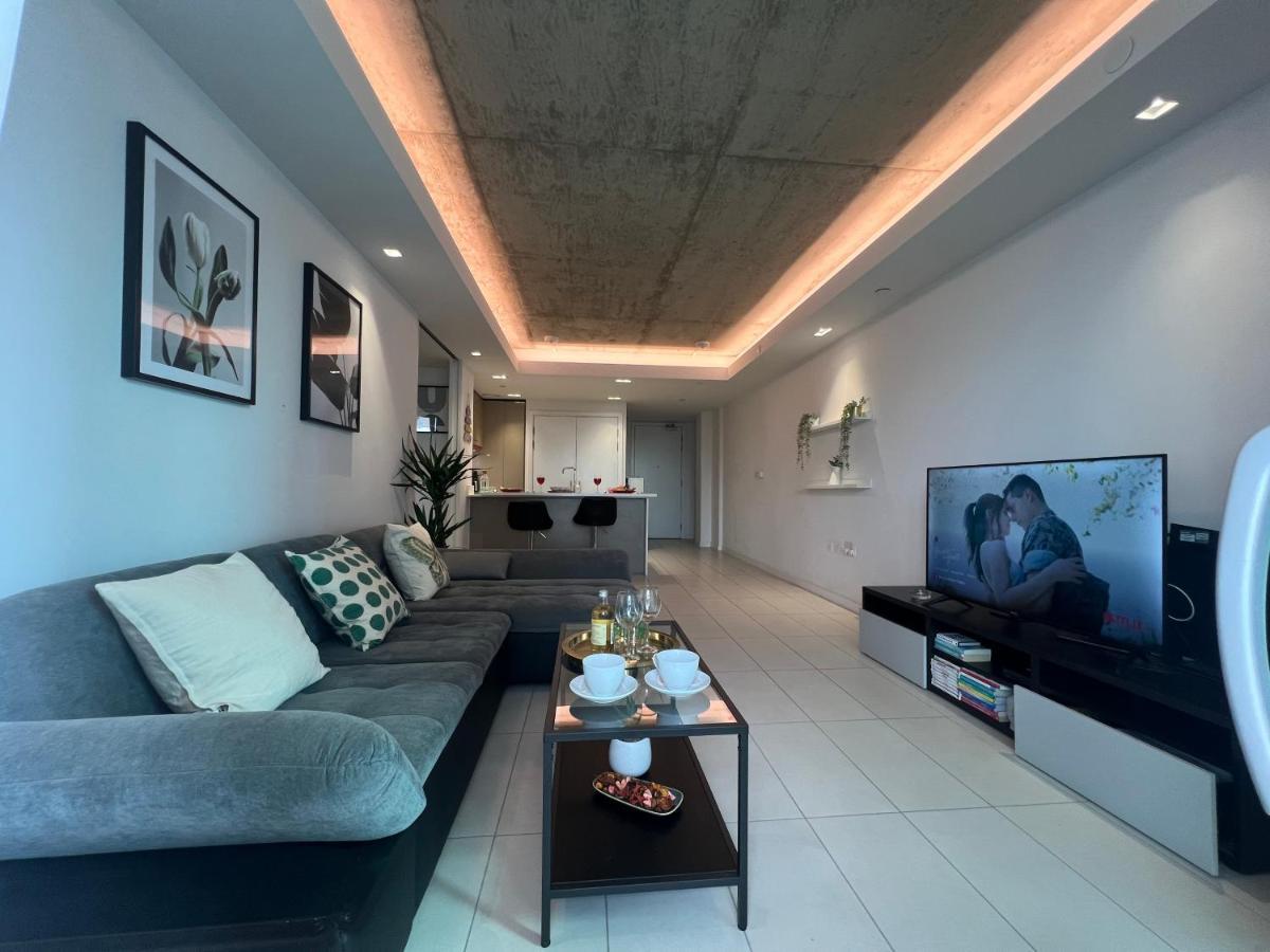 Riverline Heights Near O2 & Excel Free Parking * London