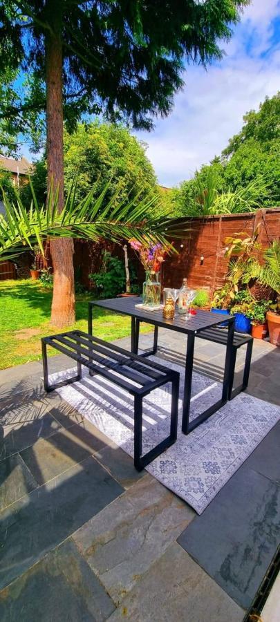 Stylish 3 Bedroom Townhouse In Brockley With Large Garden Ferienhaus London