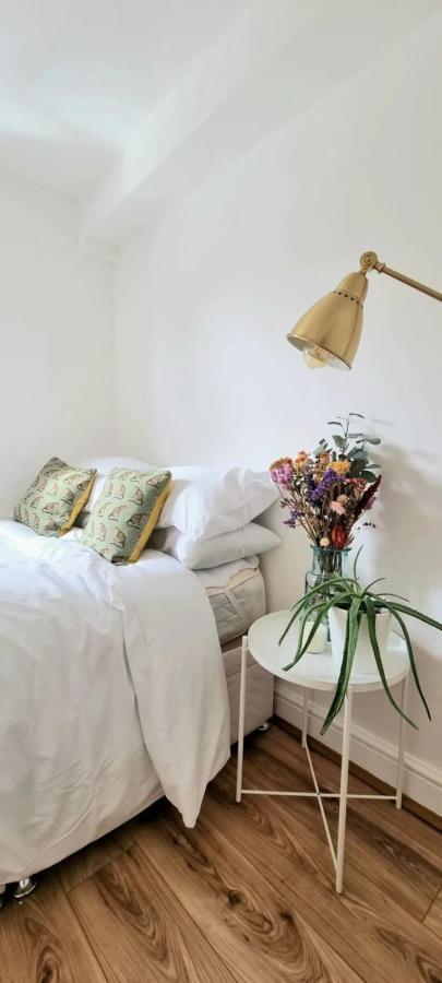 Ferienhaus Stylish 3 Bedroom Townhouse In Brockley With Large Garden
