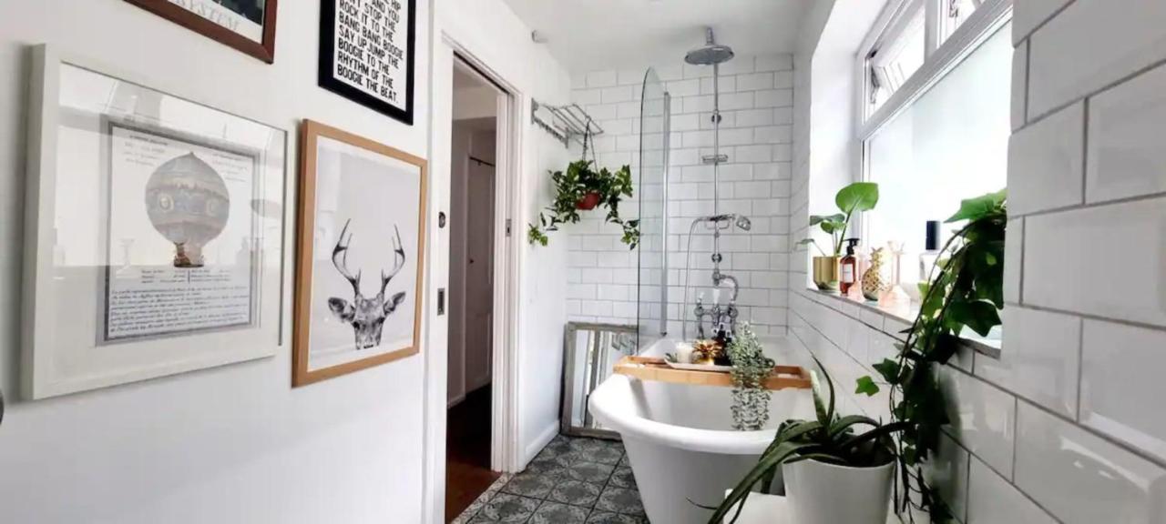 Stylish 3 Bedroom Townhouse In Brockley With Large Garden Ferienhaus London