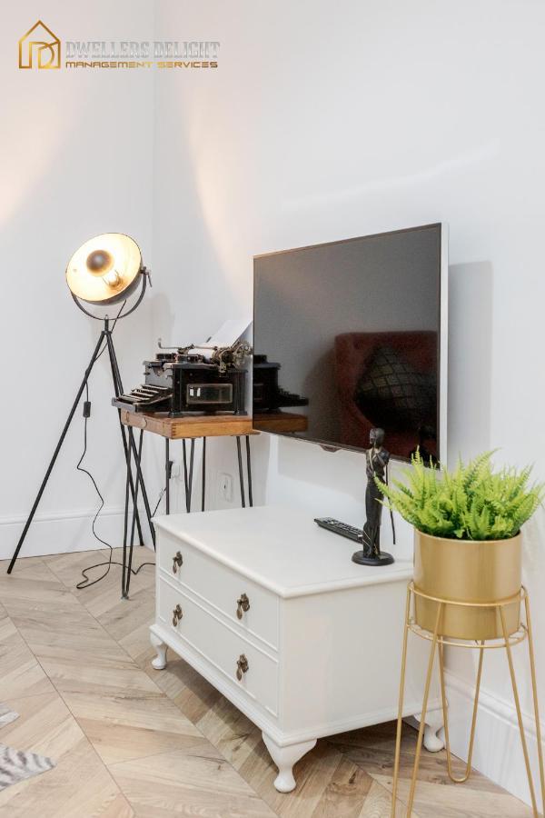 Apartamento Entire 2 Bed Flat Plaistow,canning Town Prime Location In