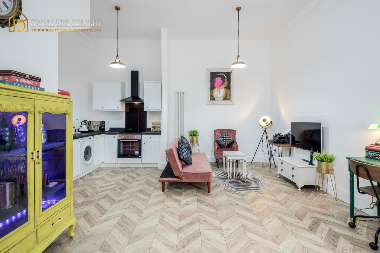 Entire 2 Bed Flat Plaistow,canning Town Prime Location In Apartamento *
