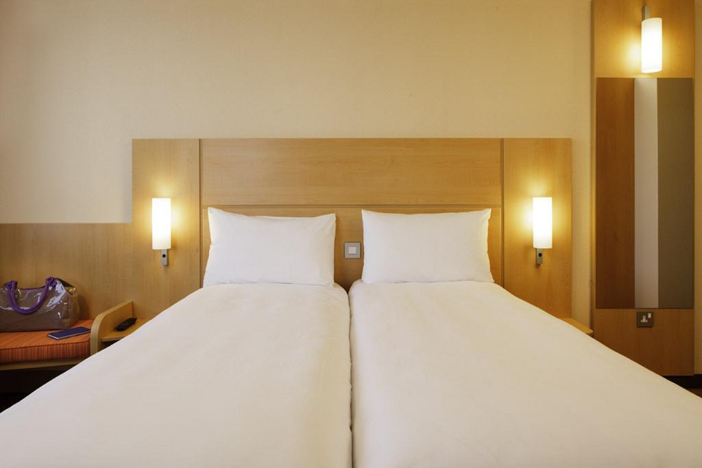 Ibis Stratford Hotel 3*