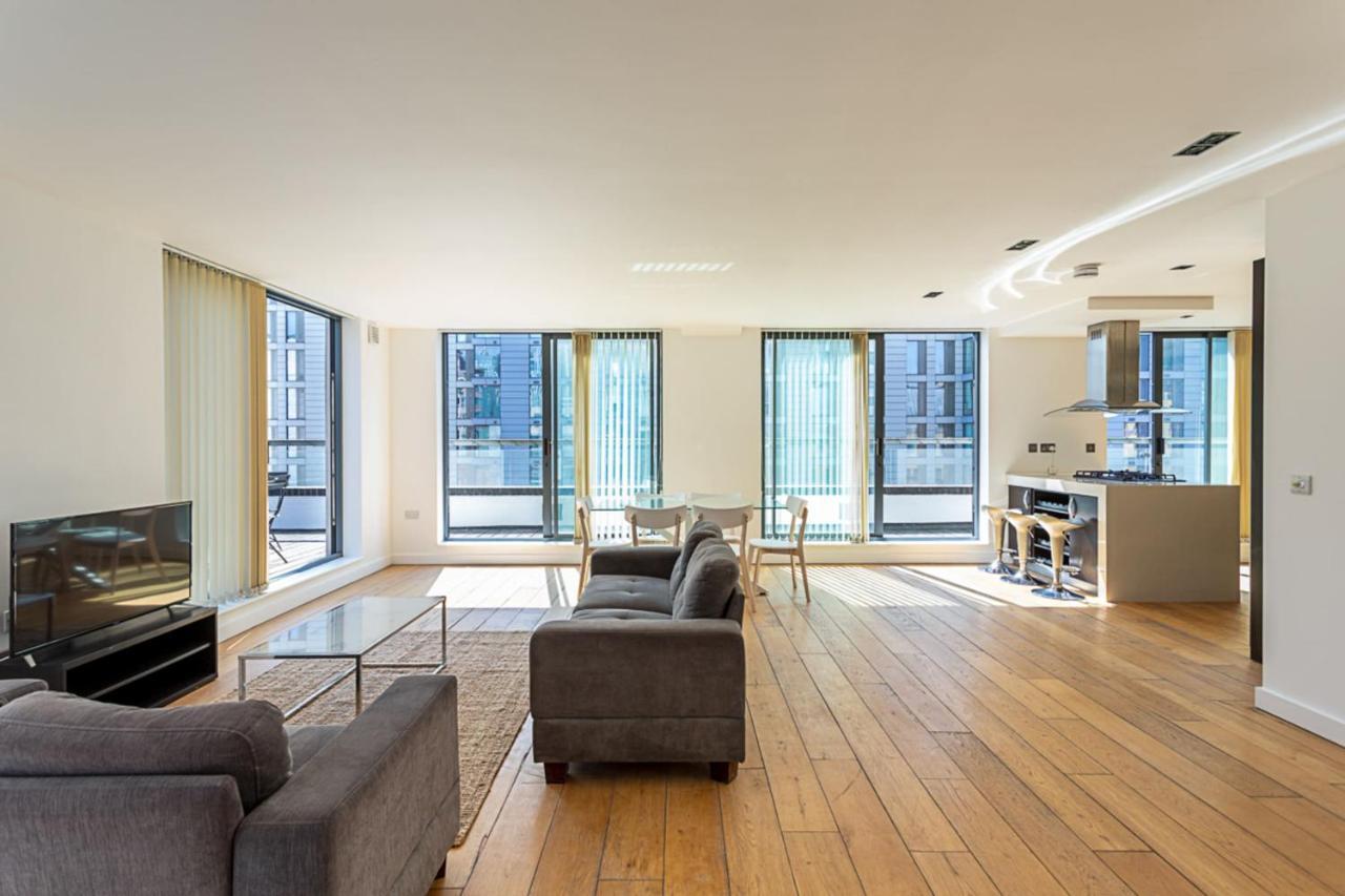 Tower Hill Ix Apartment *