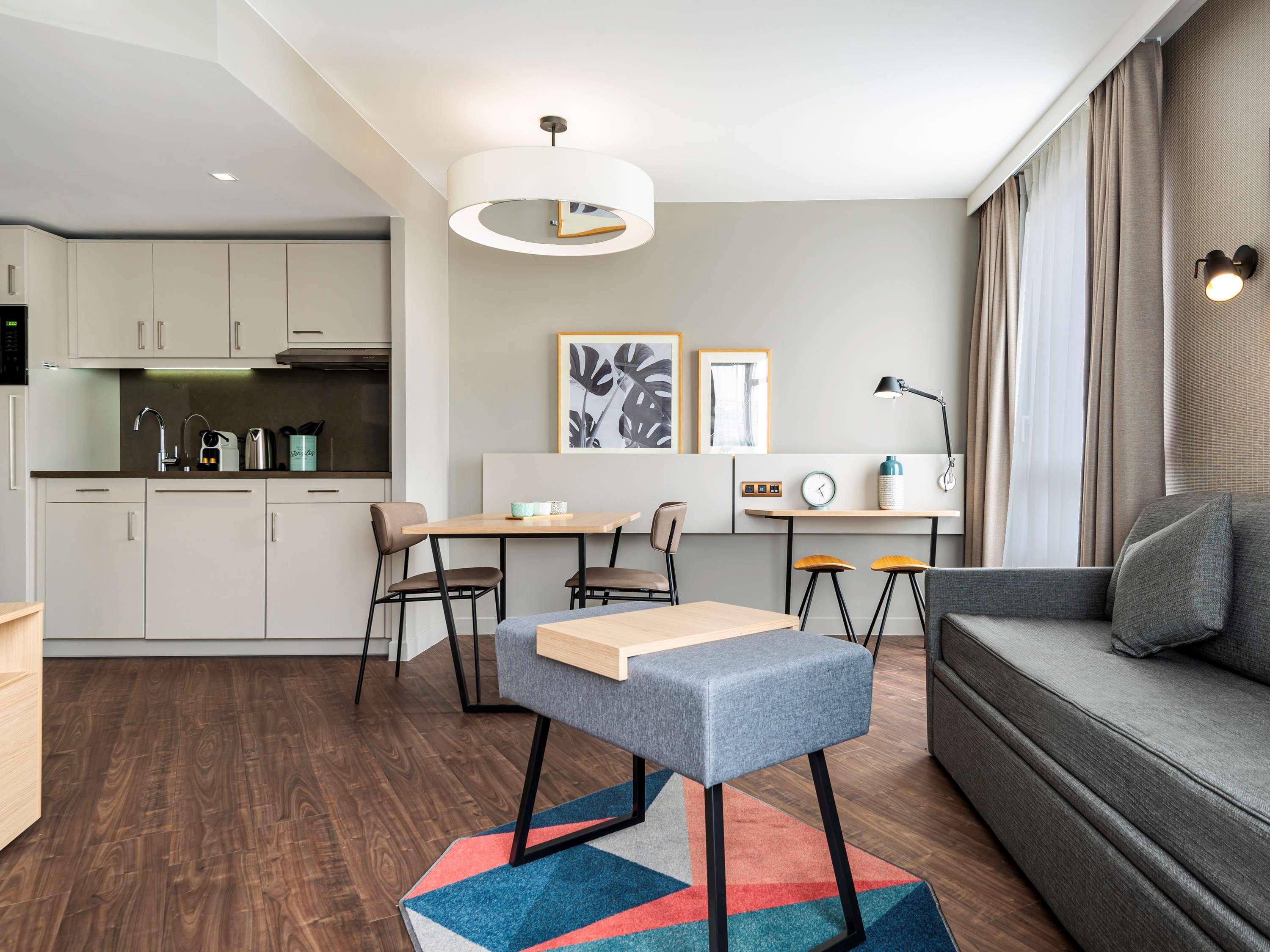 Adagio Stratford 4*