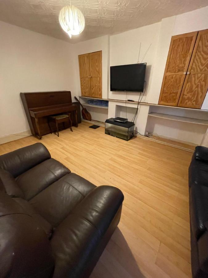 Elmdene Road - Large Homestay
