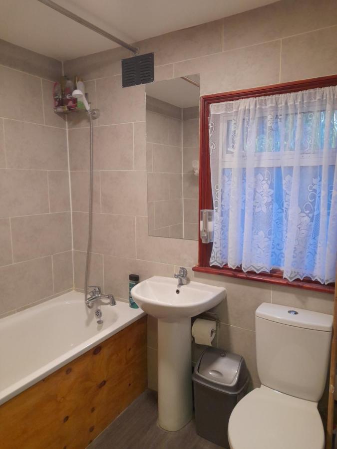 Bubblesbnb- 4 Bedroom House Ferienhaus
