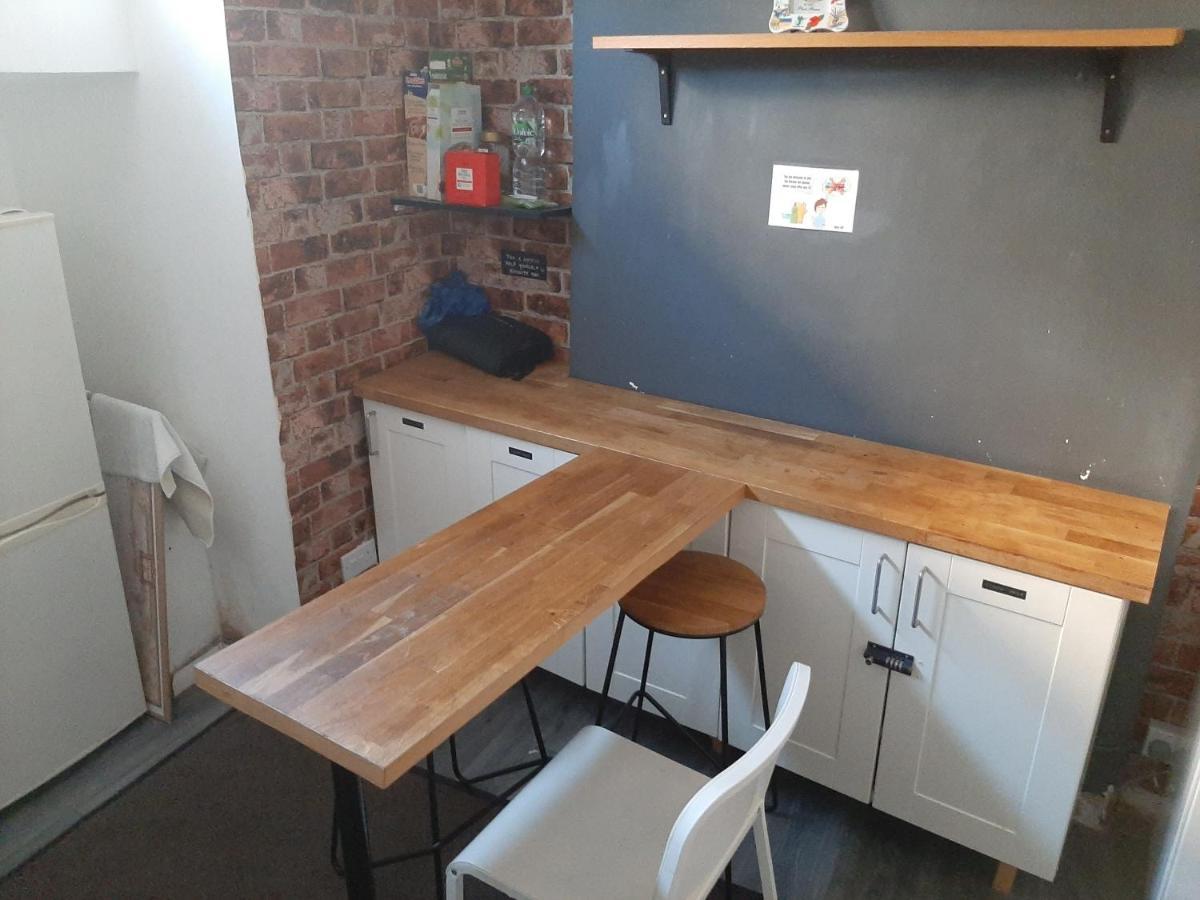 Homestay Single Bedrooms With Wifi And Underbed 10