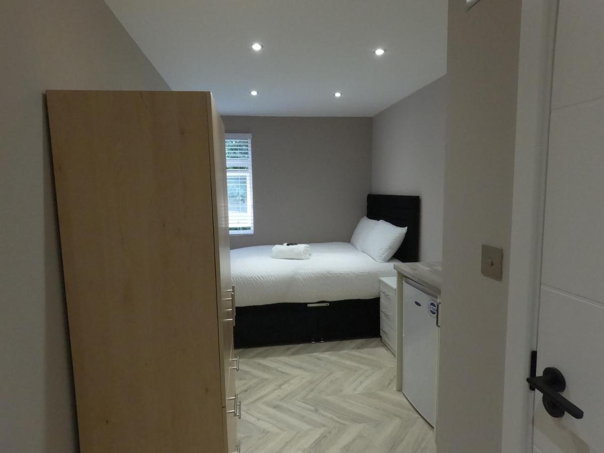 Homestay Lbt Ltd