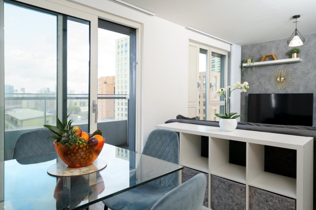 Apartment Stylish Fully-equipped One Bedroom With Extra Sofa Bed, Free Secure Parking, Onsite Gym, 24hr Security & Concierge