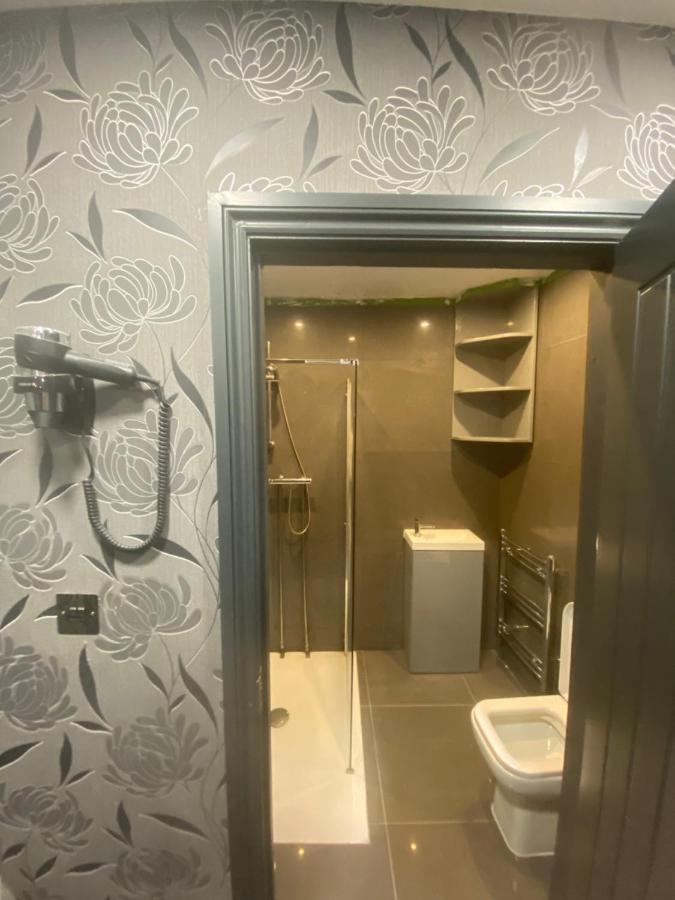 Mannbuilding Guest house London