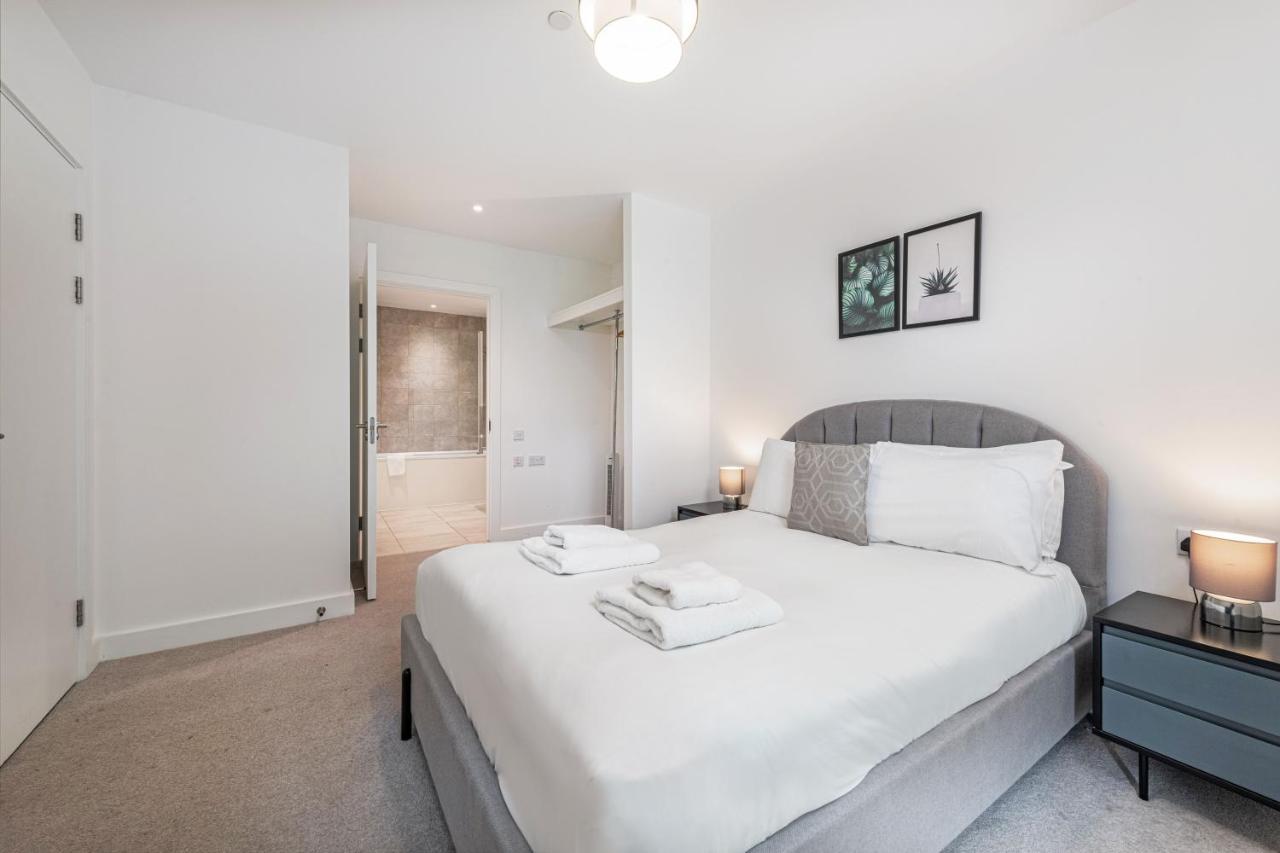 Stayo Barking Wharf * London