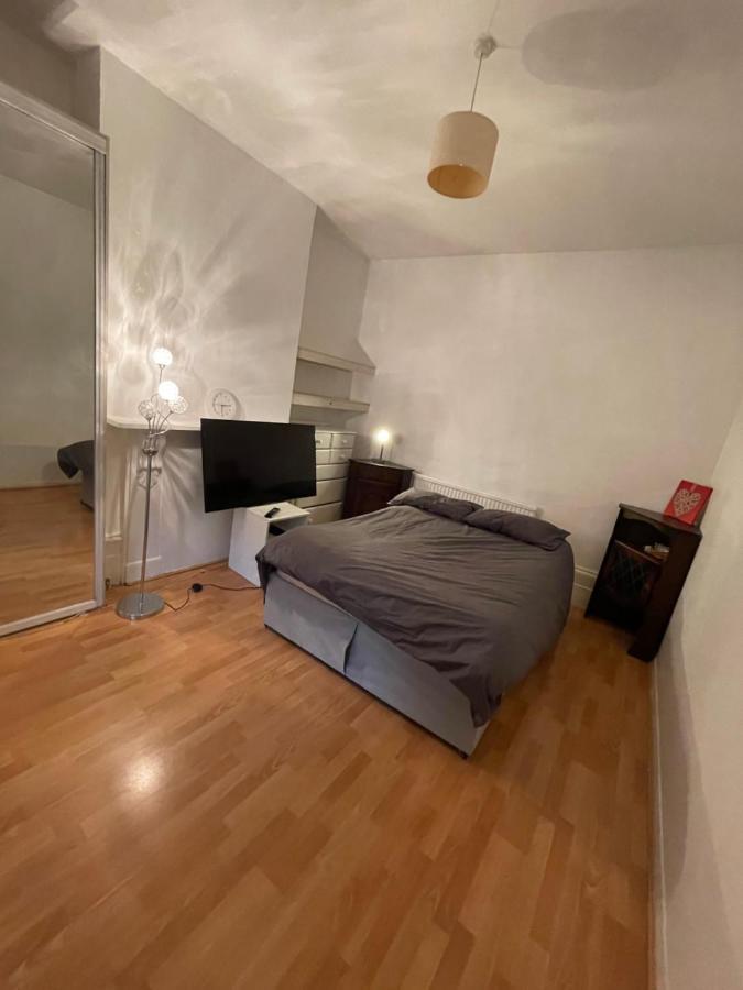 Elmdene Road - Large Homestay London