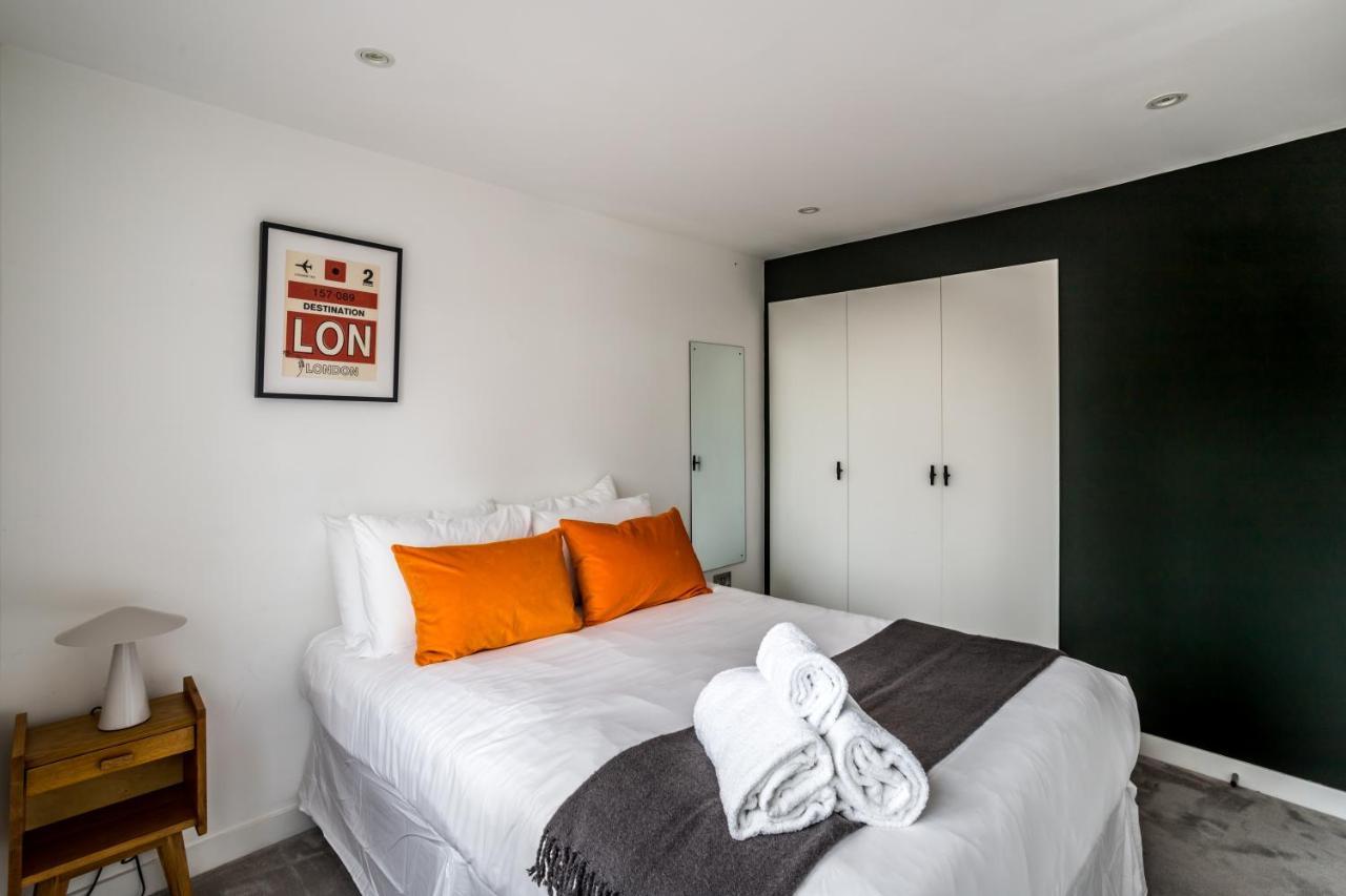 Borough Market 2-bed Apartment *