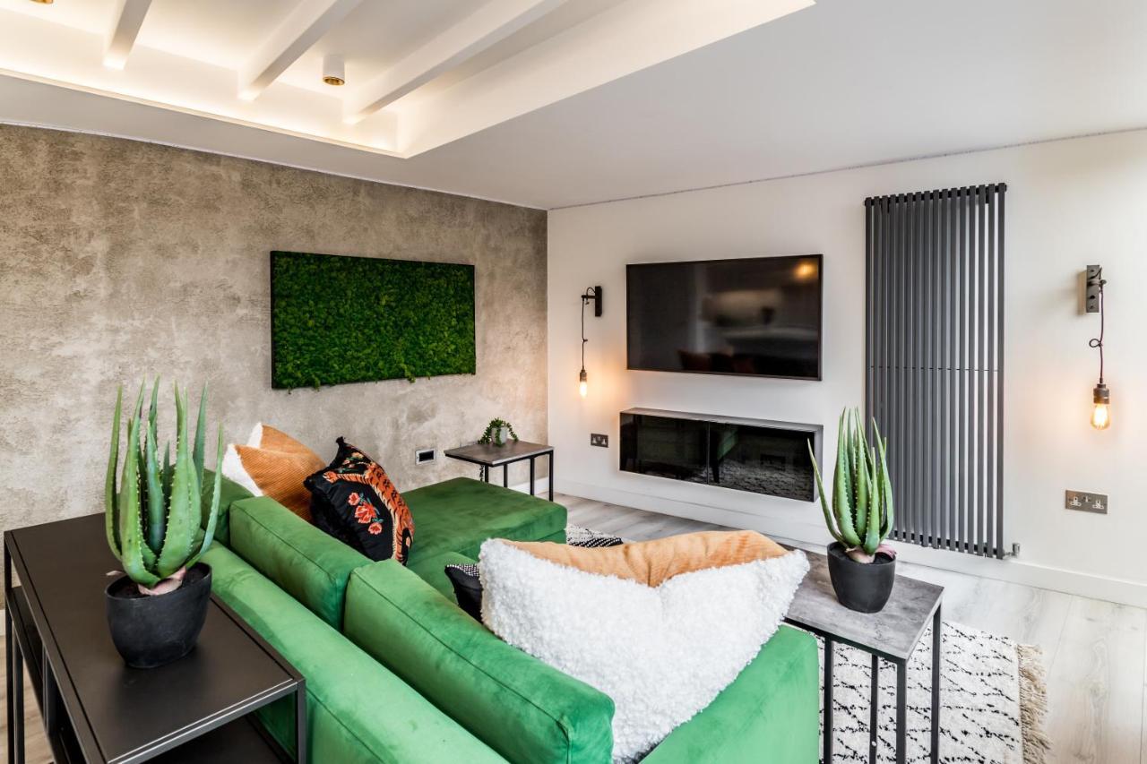 Borough Market 2-bed * London
