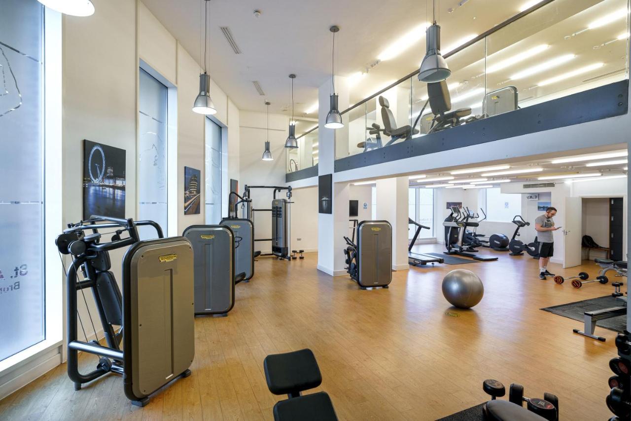 Stylish Fully-equipped One Bedroom With Extra Sofa Bed, Free Secure Parking, Onsite Gym, 24hr Security & Concierge * London