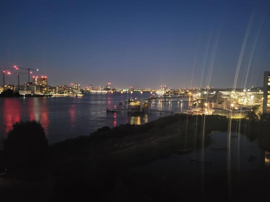 Stunning 3 Double Bedroom In Greenwich Near O2 Apartamento
