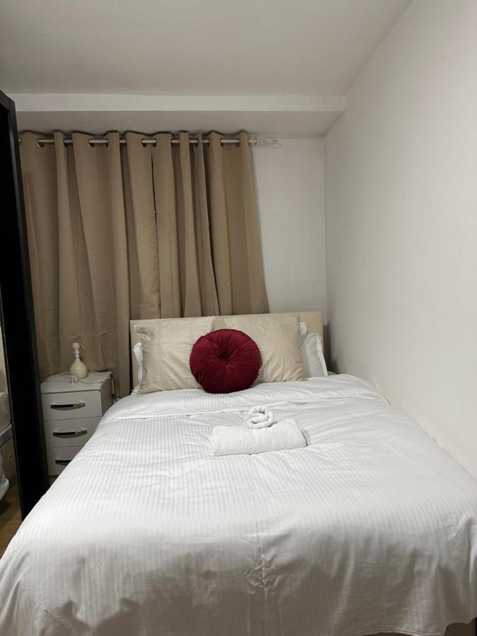 Shadwell Bed and breakfast *
