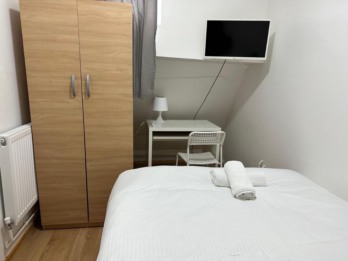 Shadwell Bed and breakfast *