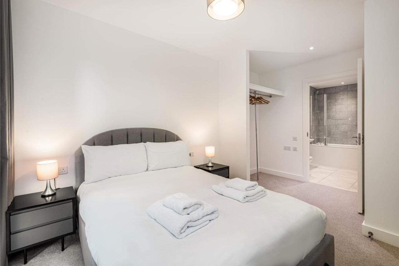 Stayo Barking Wharf * London