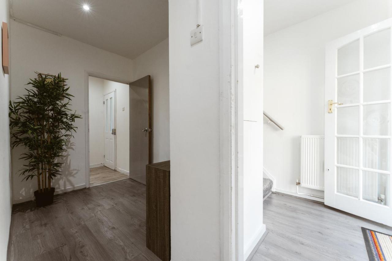 Stepney Beds To 24 Guest house