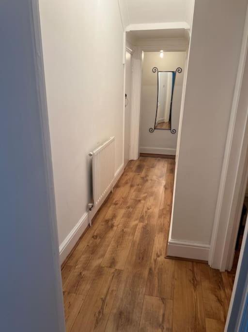 Appartement Lovely 1-bedroom With Free Parking & Garden. *