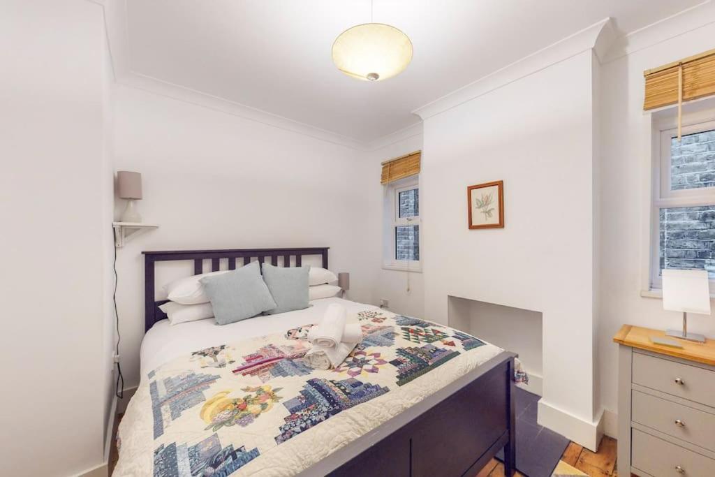 Apartment Stunning One Bedroom In Honor Oak *