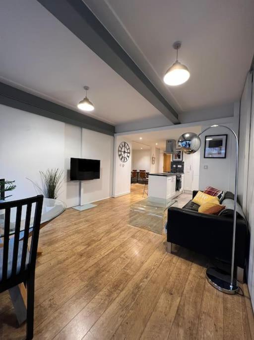 2bed Stratford With Easy Access To London, O2, Excel, Parking Nearby Londen