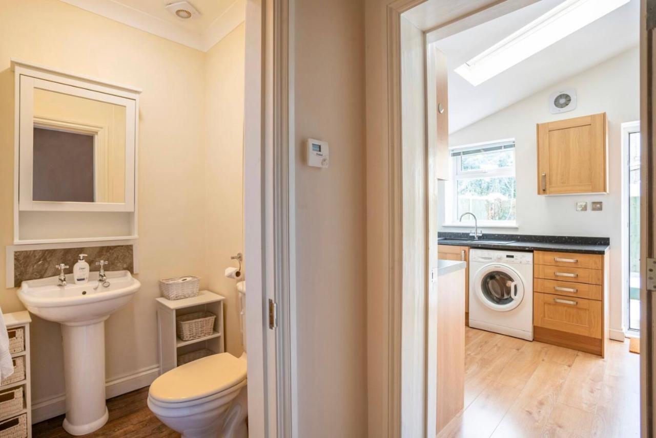 2 Bed Terraced House With Loft In Stratford * London