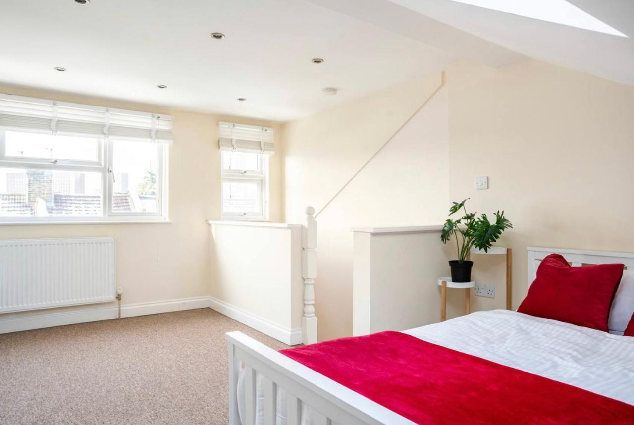 Ferienhaus 2 Bed Terraced House With Loft In Stratford London