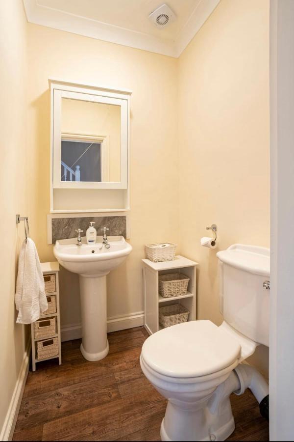 2 Bed Terraced House With Loft In Stratford