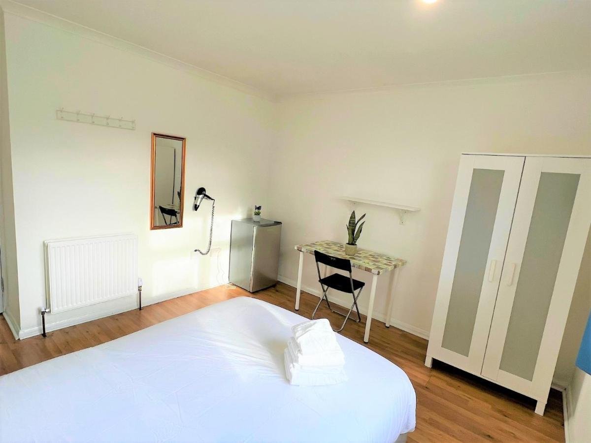 Guest house Stepney Comfy Double Bed 14