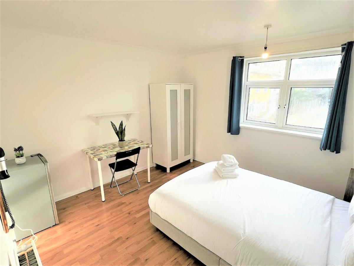Stepney Comfy Double Bed 14 Guest house *