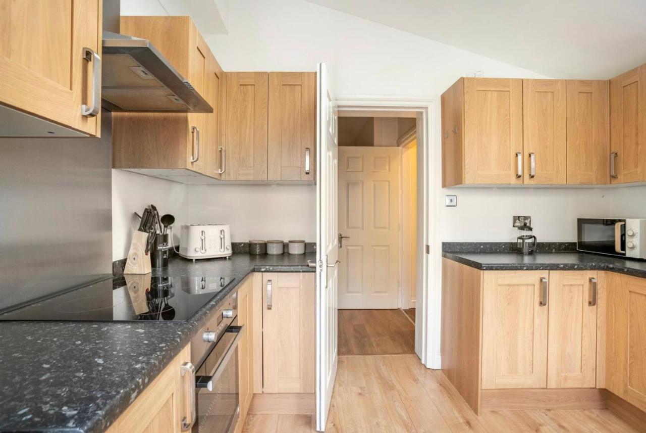 Ferienhaus 2 Bed Terraced House With Loft In Stratford London