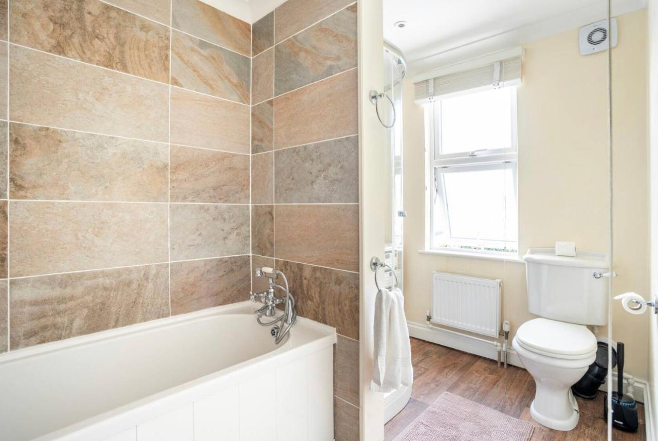 Ferienhaus 2 Bed Terraced House With Loft In Stratford London