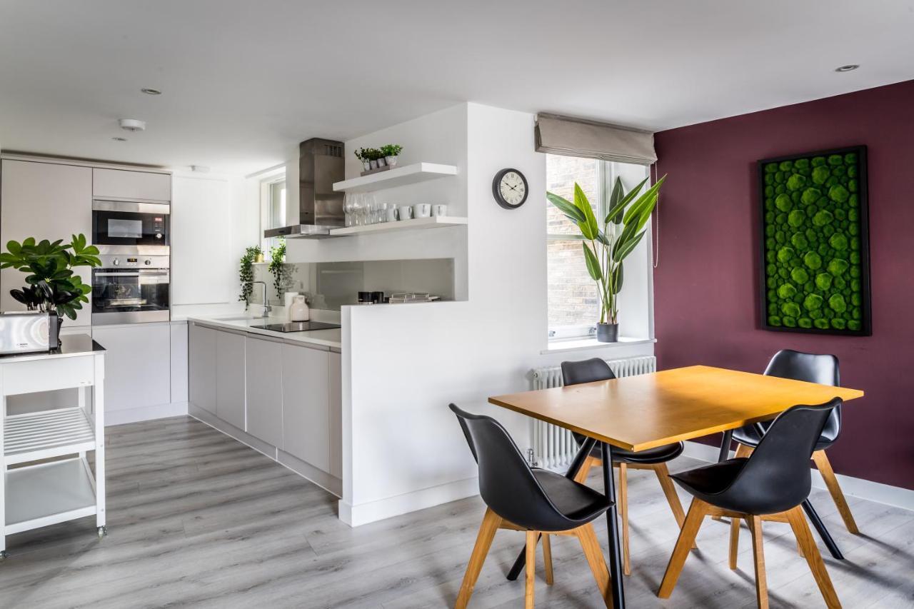 Borough Market 2-bed Apartment London