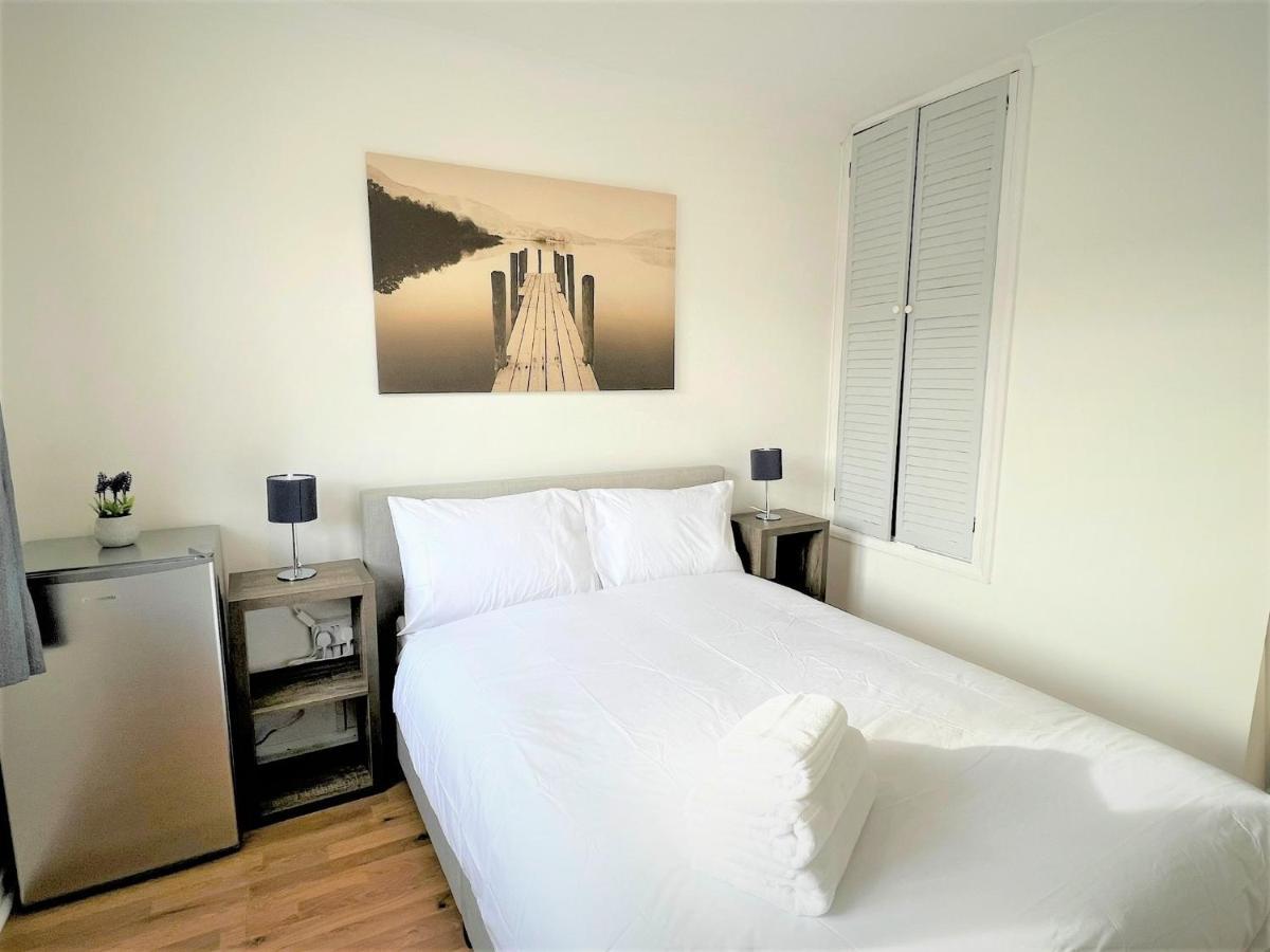 Stepney Comfy Double Bed 14 Guest house London