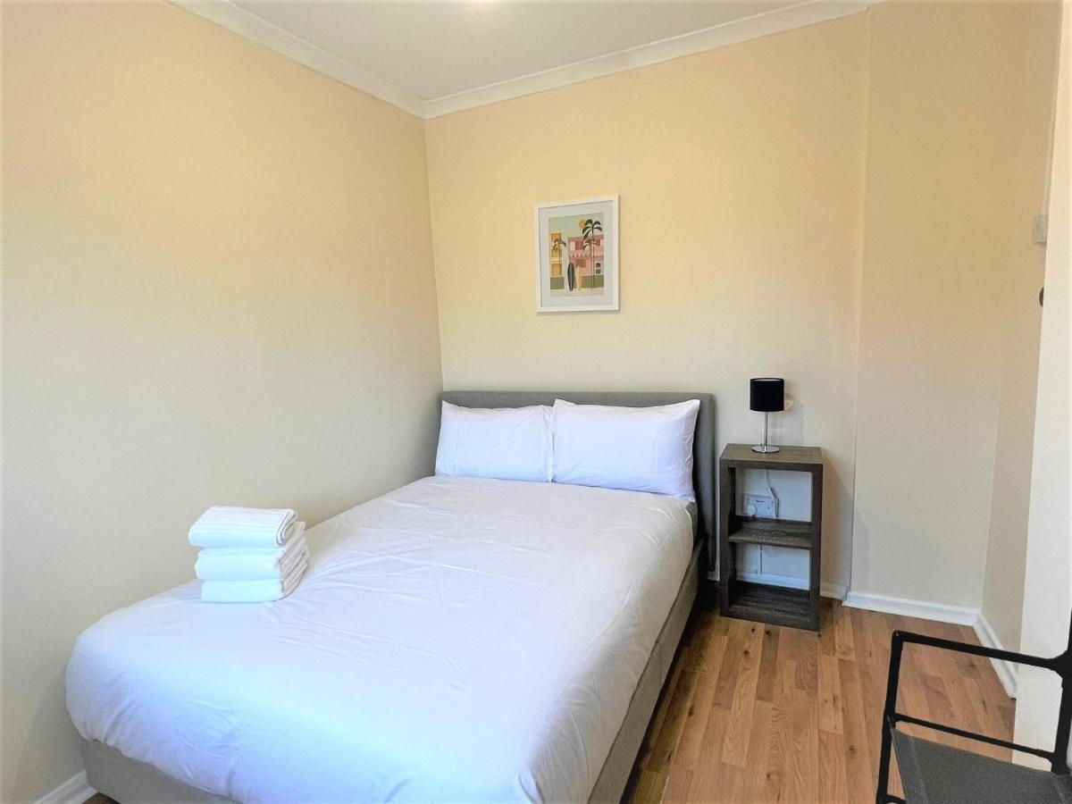 Stepney Comfy Double Bed 14 Guest house *